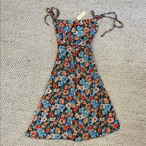 NWT Woman”s Francesca’s Floral Dress XS